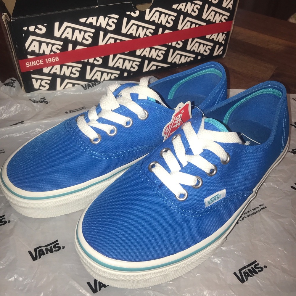 Blue vans (pop) authentic